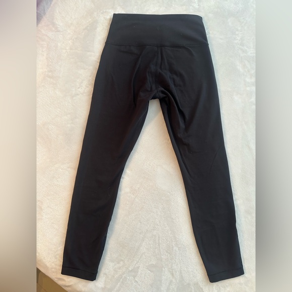 Lululemon size 8 Wunder Under mesh leggings. - Picture 10 of 11